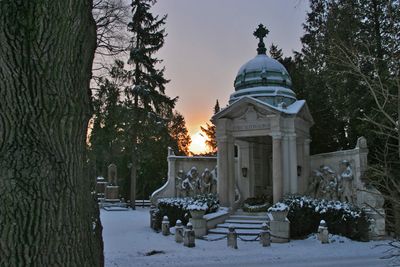 Cemetery2