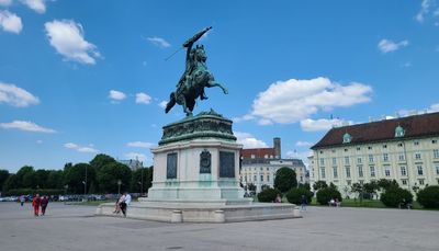 Heldenplatz,Erzherzog-Carl-Denkmal