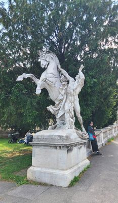 Maria Theresien-Platz8