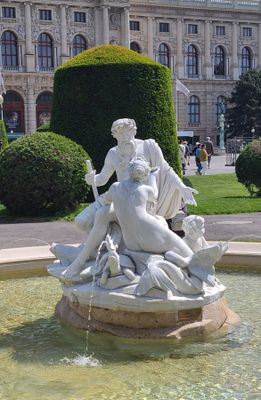 Maria Theresien-Platz6