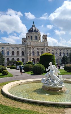 Maria Theresien-Platz2