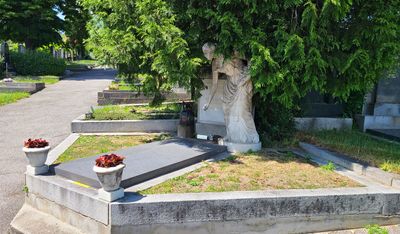 Cemetery Sievering21.jpg