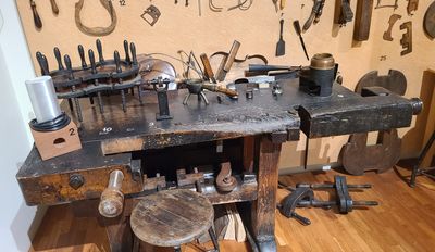 Geigenmacher Werkstatt1