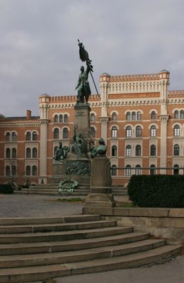 Deutschmeister-Denkmal,Deutschmeisterplatz