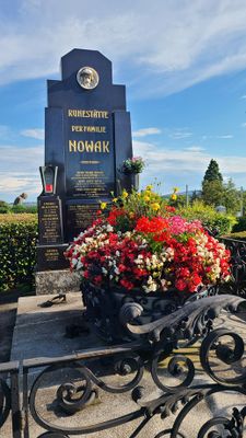 Cemetery Baumgarten5.jpg