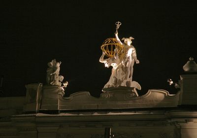 Schwarzenbergplatz