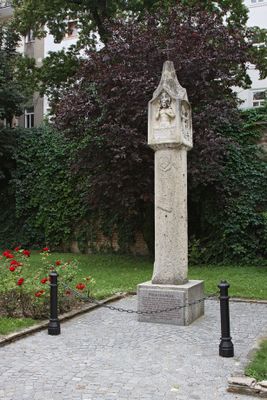 Sule,near City Hall