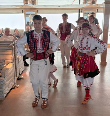 Evening entertainment-Bulgarian folklore performance