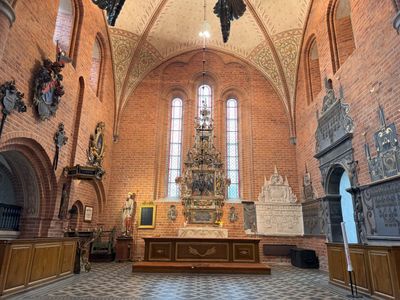 Inside Sko Abbey