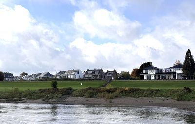 On our way to Cologne (Uedesheim)