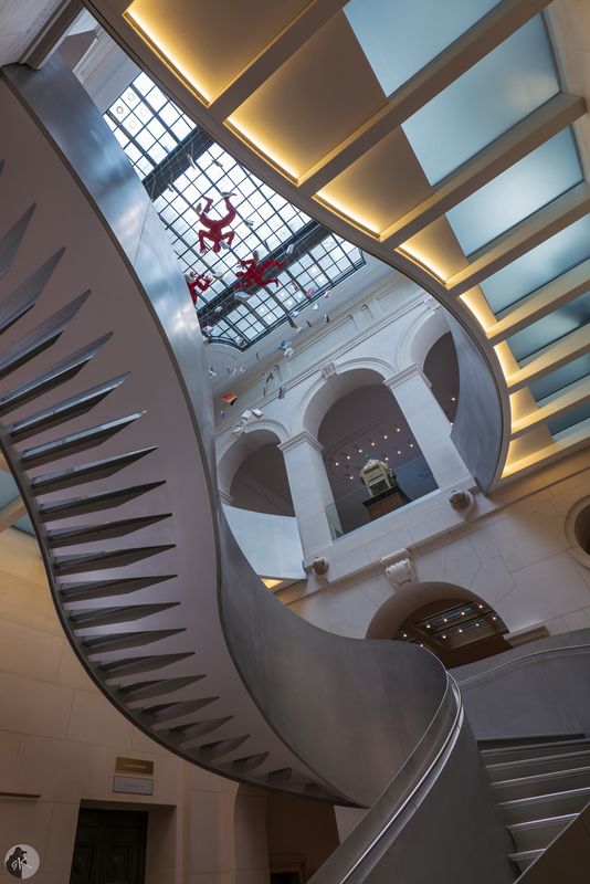 Lescalier du hall Vivienne de la Bibliothque nationale de France - Richelieu