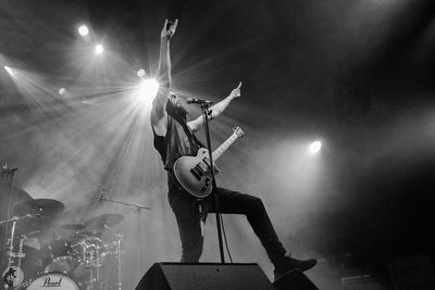 In Mourning en concert