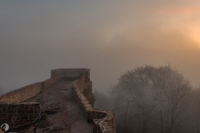 Ruines du château de Wegelnburg