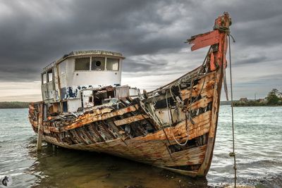 Cimetière de bateaux de Rostellec