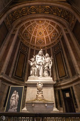 L'intérieur de l'église de St-Marie-Madeleine