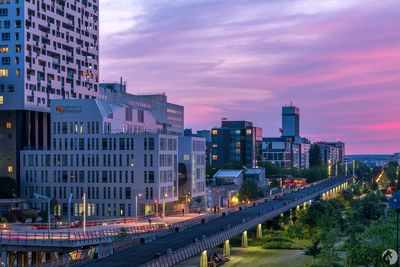 Coucher de soleil pris depuis l'arrière du parvis de la Grande Arche