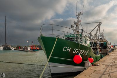 Le port de Saint-Vaast-la-Hougue