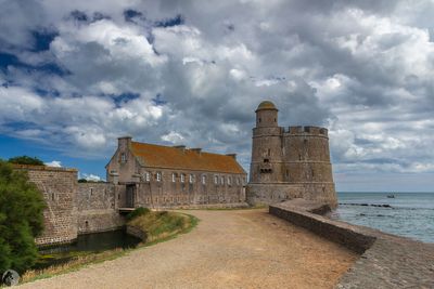 La tour Vauban sur l'île de Tatihou