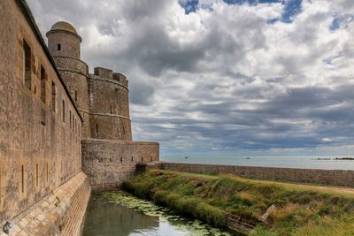La tour Vauban sur l'île de Tatihou