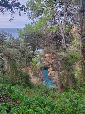 Coastal path walk from Tossa to Cala Pola