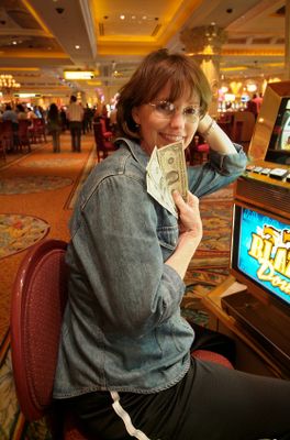 Vegas.... Bet 6 win 3!