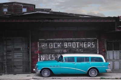  Old & Unusual Cars  Gallery