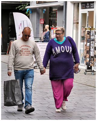 Clothes communicate