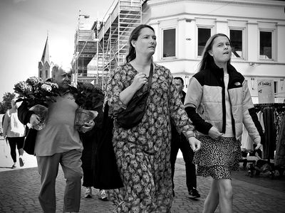Saturday shoppers 6