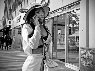 Hat lady 92