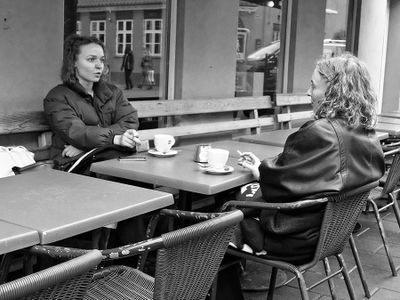 Chat coffee and smoke
