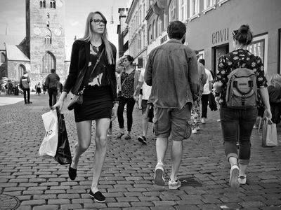 Shopping on the cobblestones
