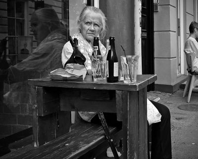 Rest at the café