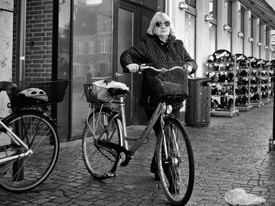 Bike pushing 100