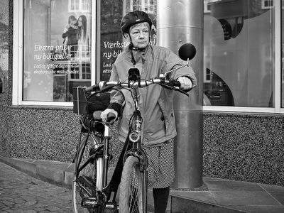 Bike pushing 98