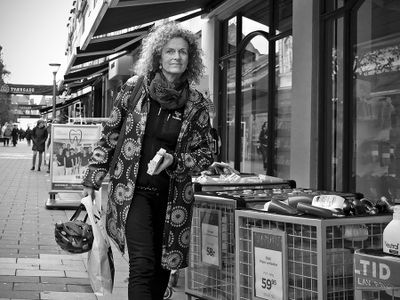 Attentive shopper