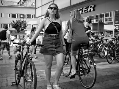 Bike pushing 99