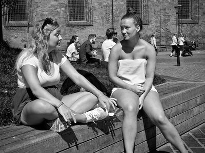 Chat and tanning