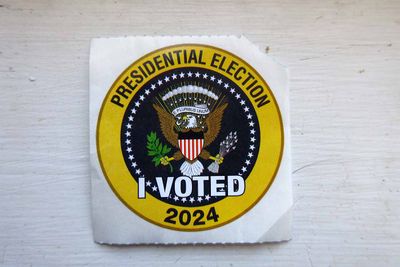 Quick and easy early voting today, Monday.           IMG_3458.jpg