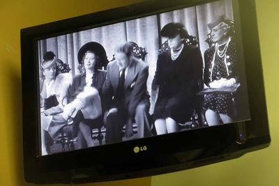 TCM on the tele at PQC            IMG_3580.jpg