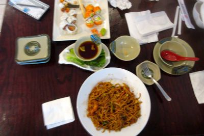 Sushi and shrimp lo mein             IMG_4158.jpg