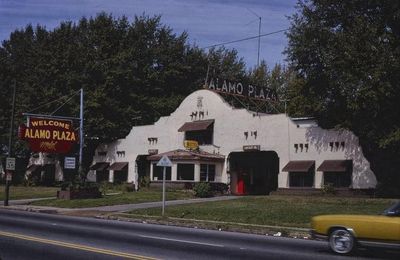 Alamo Plaza Motel, Summer Av., 1979