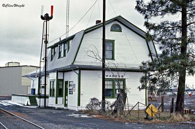 Madras-Oregon-Depot_setting800.jpg