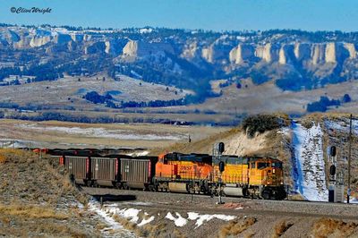 Coal-Loads-at-signal_800.jpg