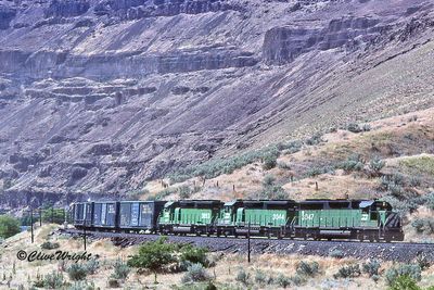 BN3047_55_800.jpg
