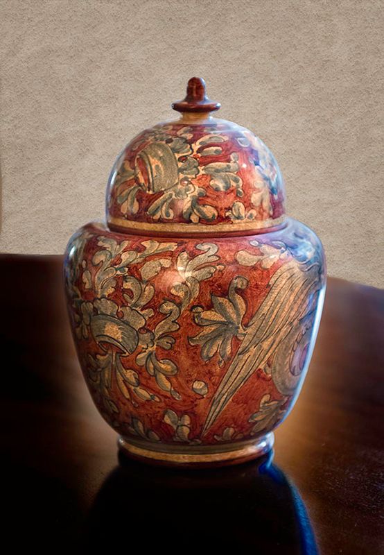 Maiolica jar by Mastro Giorgio