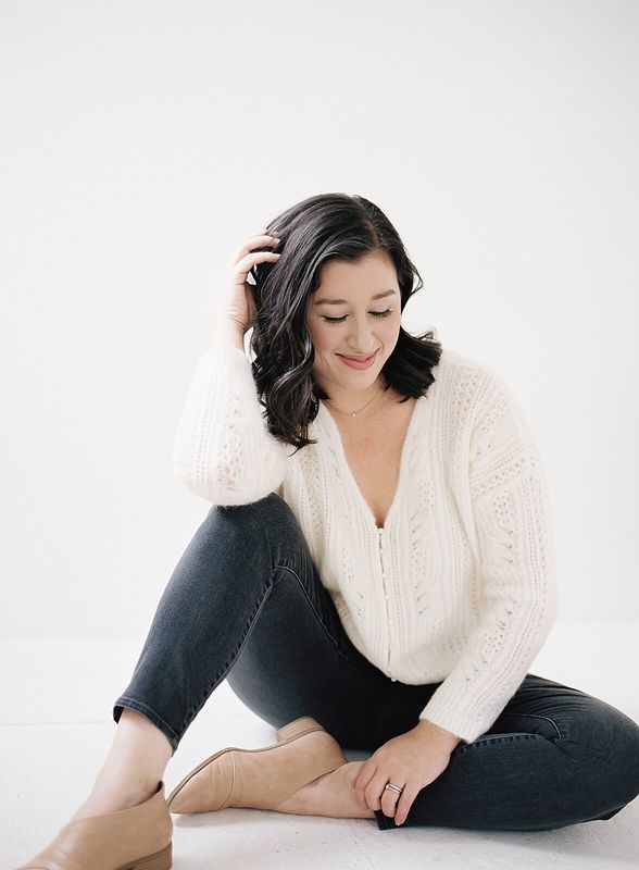 Seattle maternity photographer Jacqueline Benet