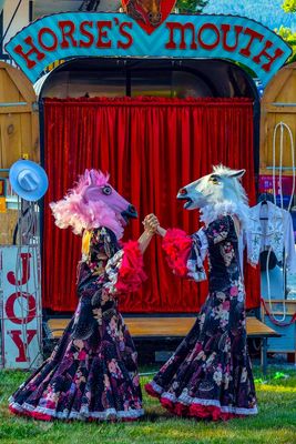 HorsesMouthBow072225_3.jpg