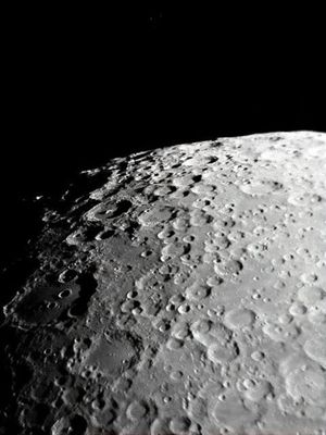 Moon1.jpg