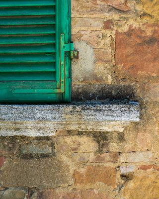 May 24  Pienza Green shutter  A7C5744 Topaz ai.jpg
