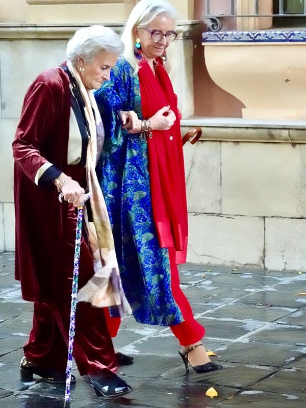 Elegant mother and daughter 